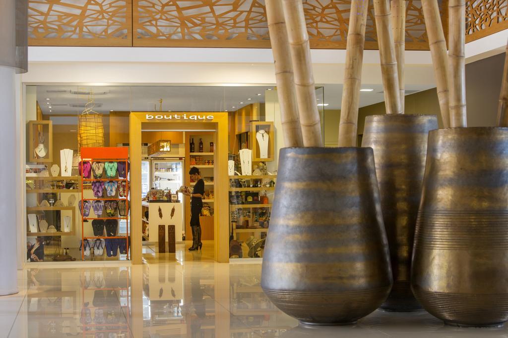 Chateau Royal Beach Resort & Spa, Noumea Buitenkant foto