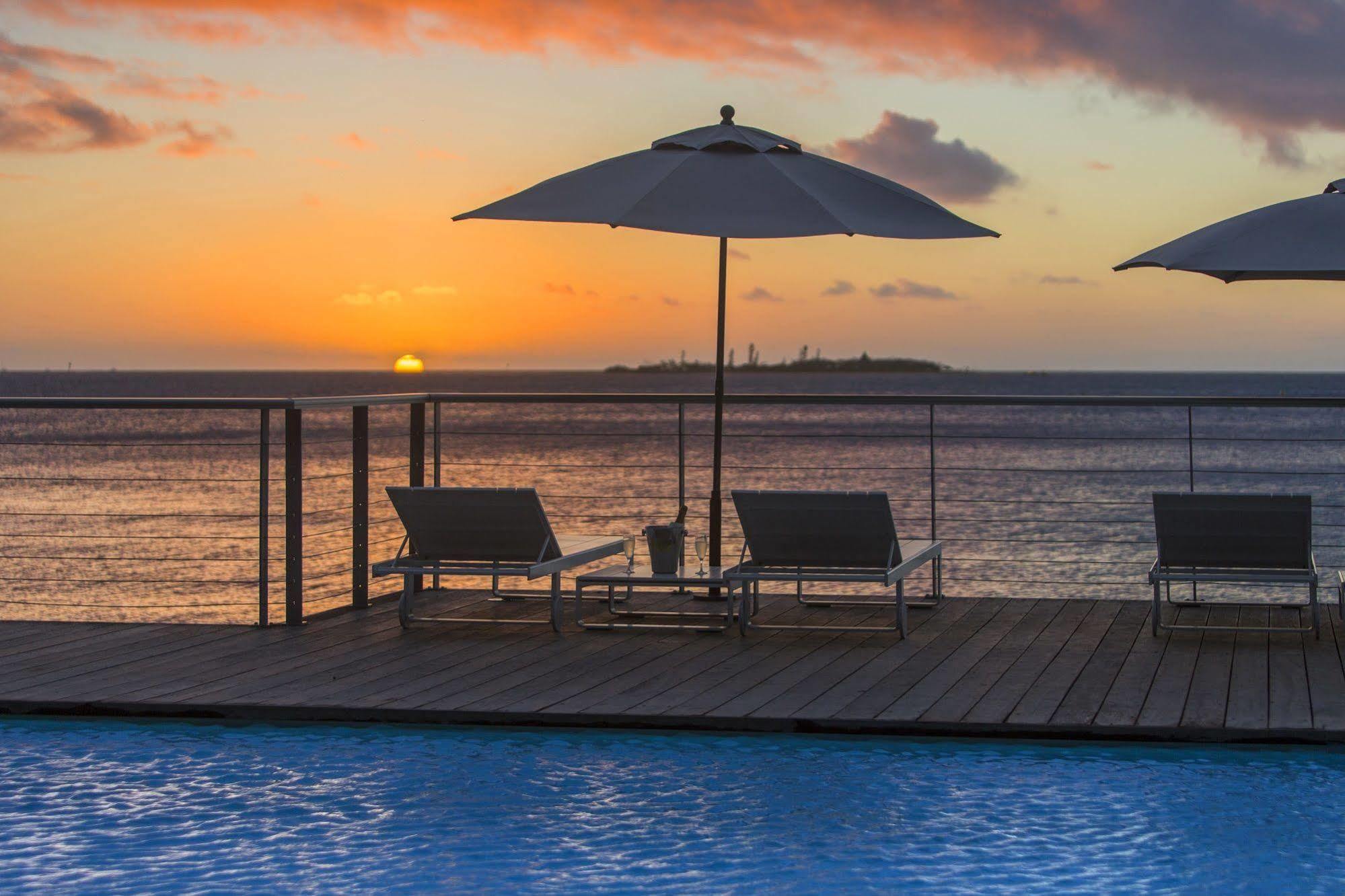 Chateau Royal Beach Resort & Spa, Noumea Buitenkant foto