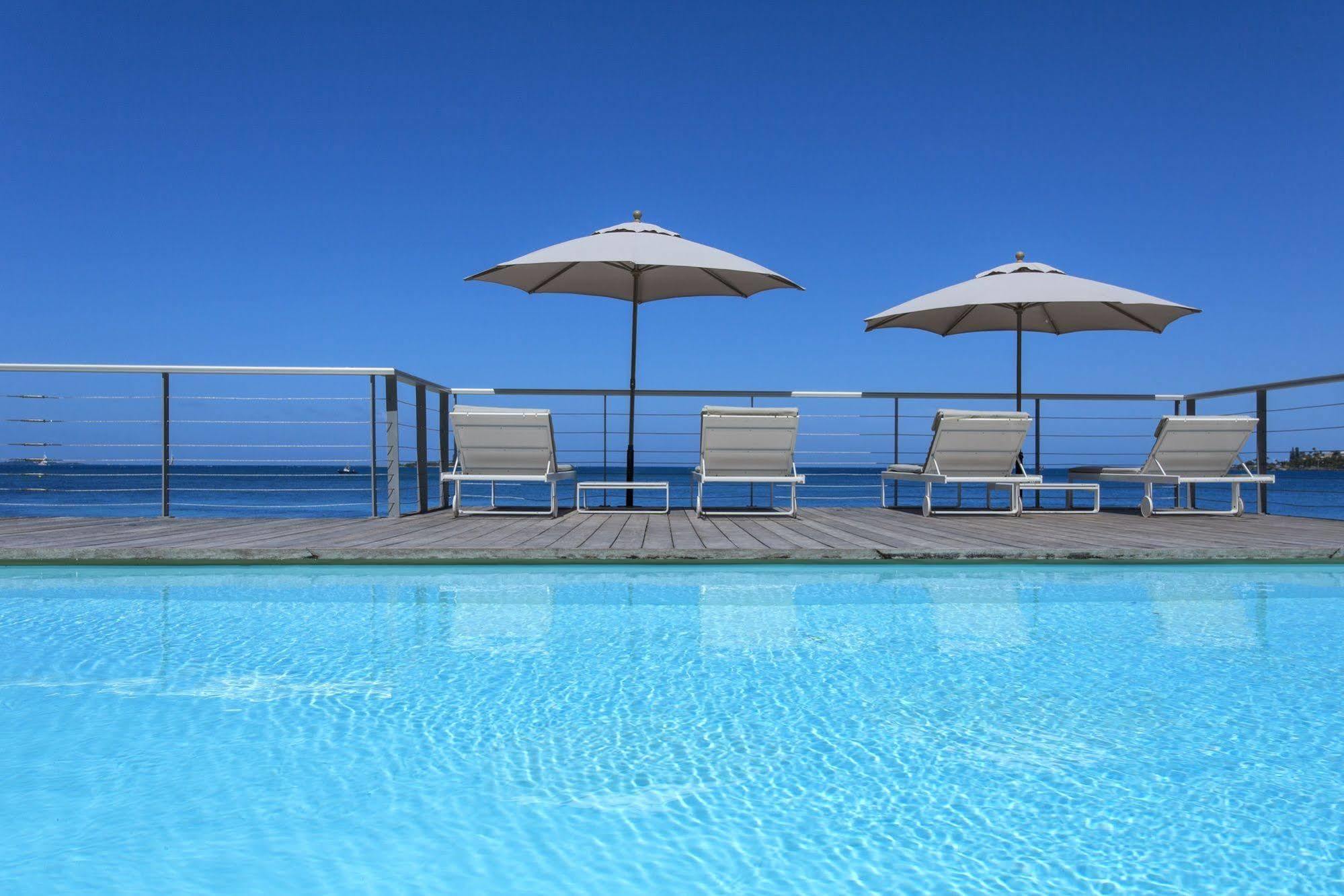 Chateau Royal Beach Resort & Spa, Noumea Buitenkant foto